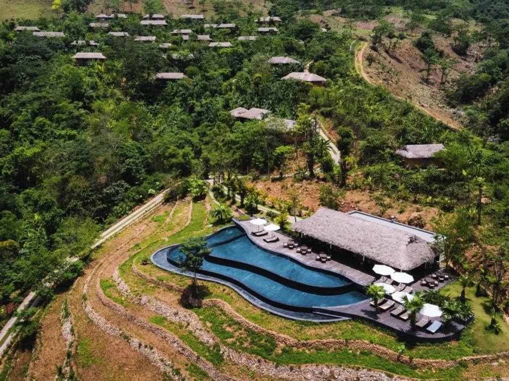 Nhà vườn nhìn hồ Tà Đùng - 816m² - 400m² đất ở - đã có 2 căn nhà hoàn thiện