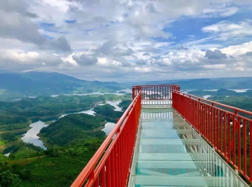 Đất mở tầm nhìn ra hồ Tà Đùng - hơn 2.000m² - 449m² đất ở - thế đất đẹp