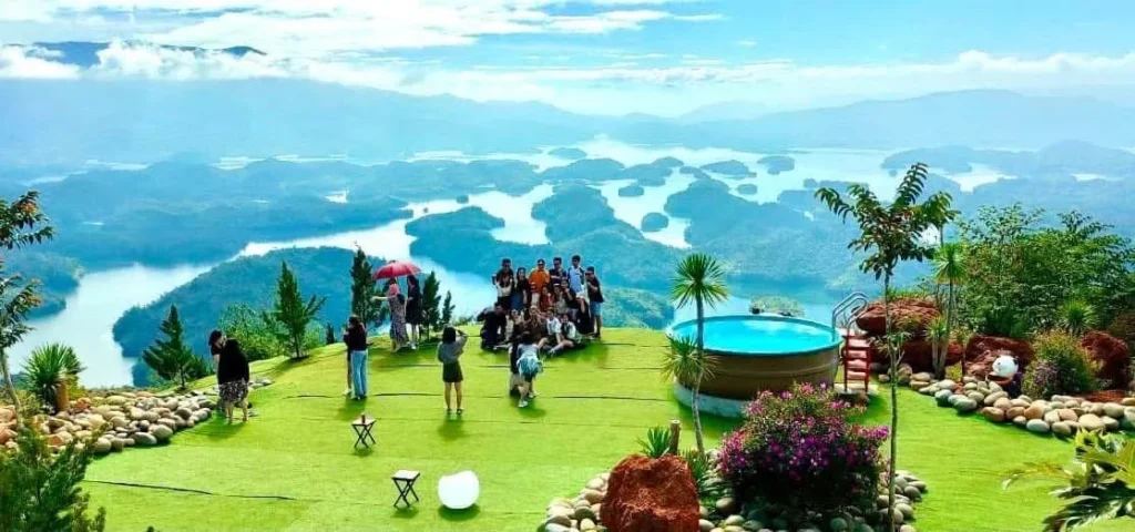 Nhà vườn nhìn hồ Tà Đùng - 816m² - 400m² đất ở - đã có 2 căn nhà hoàn thiện